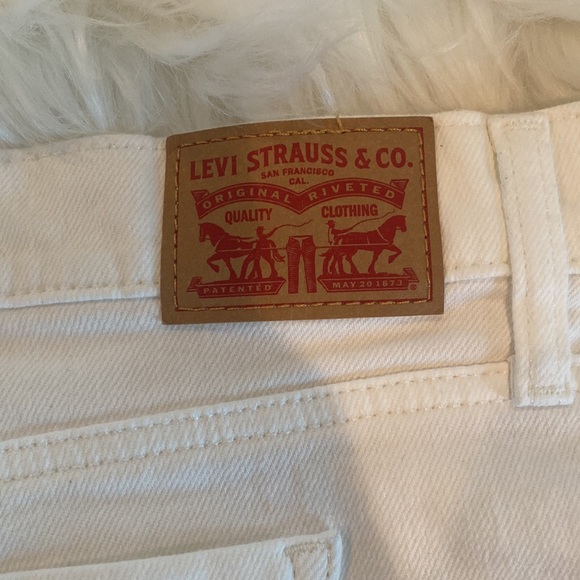 Levi shorts - Picture 4 of 4